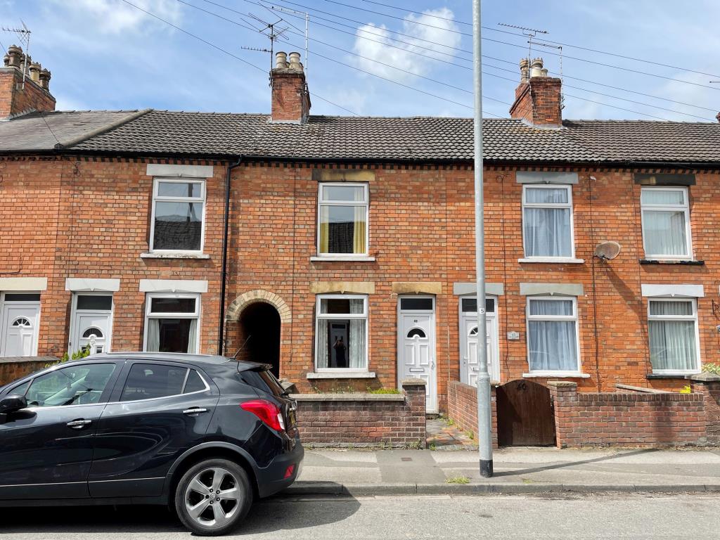 Lot: 34 - VACANT TERRACE HOUSE FOR IMPROVEMENT -